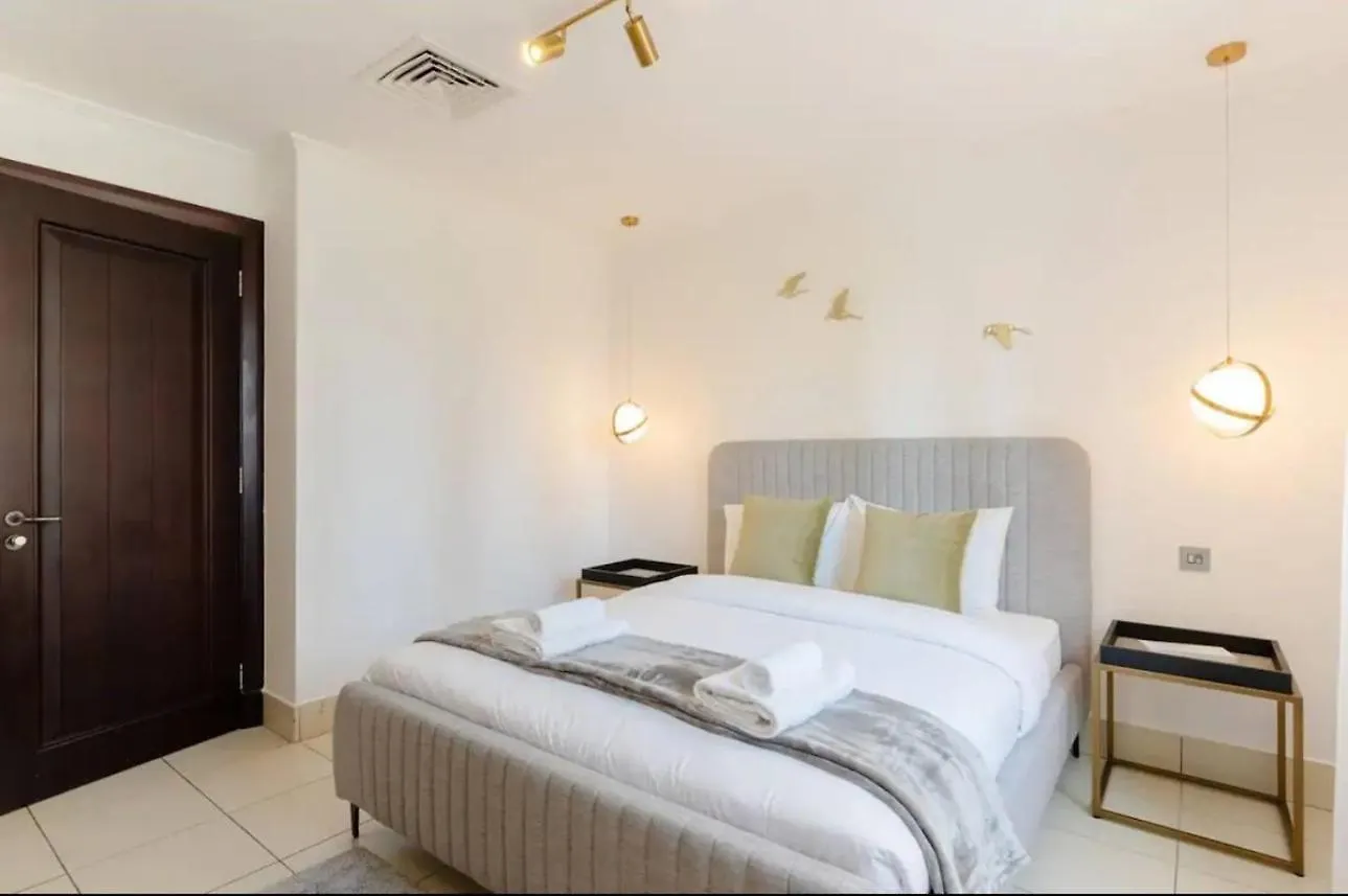 Aws Holiday Homes - Charming Stay In Downtown Dubai Apartment